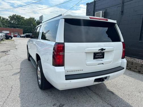 2017 Chevrolet Suburban LT