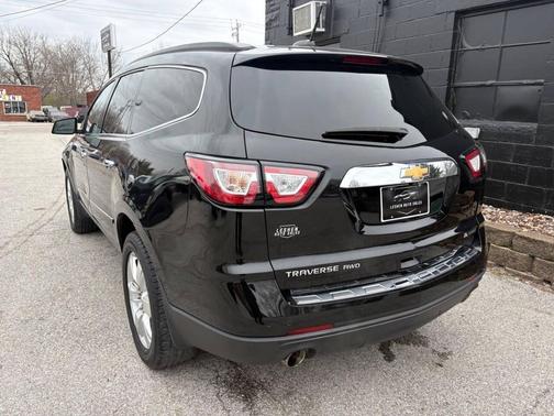 Mosaic Black Metallic 2017 Chevrolet Traverse Premier