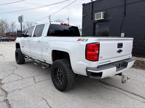 2018 Chevrolet Silverado 1500 2LT
