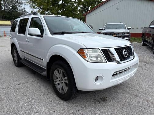 2011 Nissan Pathfinder Silver