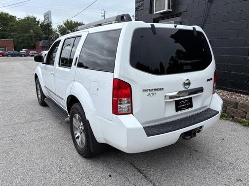 2011 Nissan Pathfinder Silver