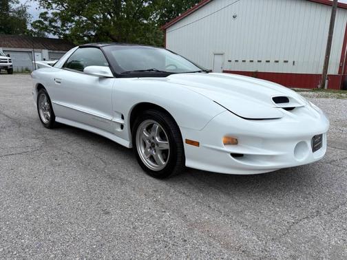 Arctic White 2001 Pontiac Firebird Trans Am