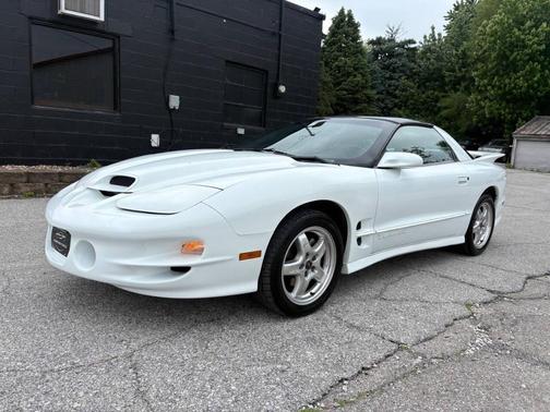 Arctic White 2001 Pontiac Firebird Trans Am