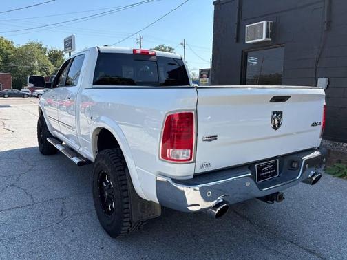 2015 RAM 1500 Laramie