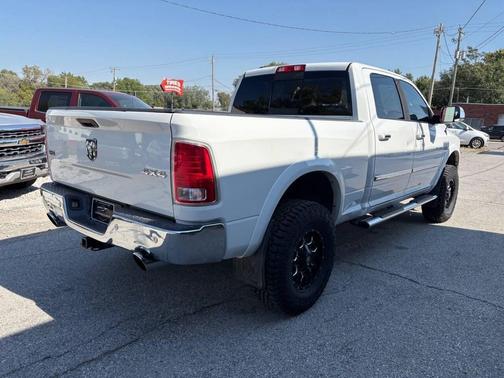 2015 RAM 1500 Laramie