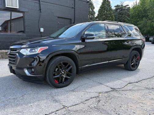 Mosaic Black Metallic 2018 Chevrolet Traverse Premier