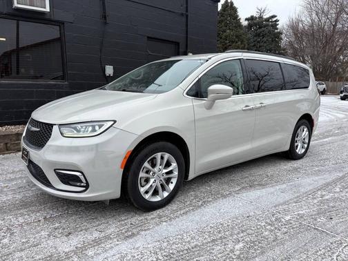 2021 Chrysler Pacifica Touring AWD