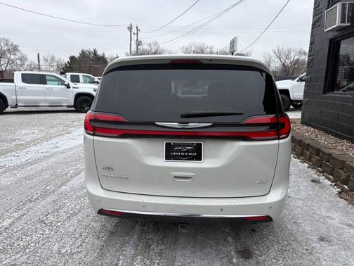 2021 Chrysler Pacifica Touring AWD