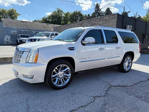 2013 Cadillac Escalade ESV Platinum Edition