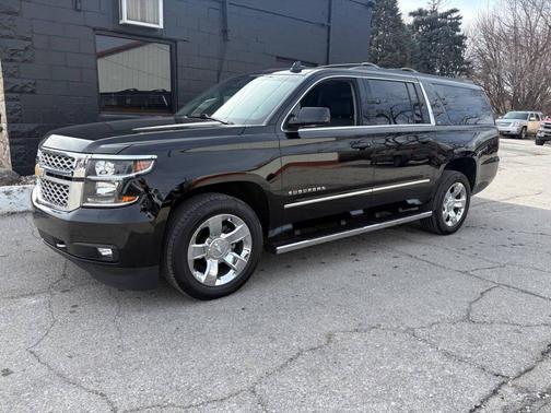 2017 Chevrolet Suburban LT