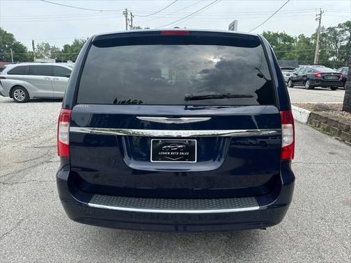 2014 Chrysler Town & Country Touring-L