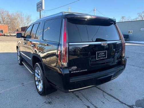 2015 Cadillac Escalade Luxury