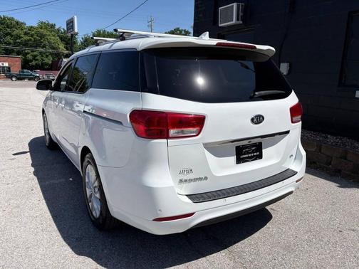 Snow White Pearl 2018 Kia Sedona EX