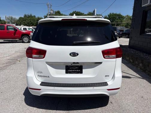 Snow White Pearl 2018 Kia Sedona EX