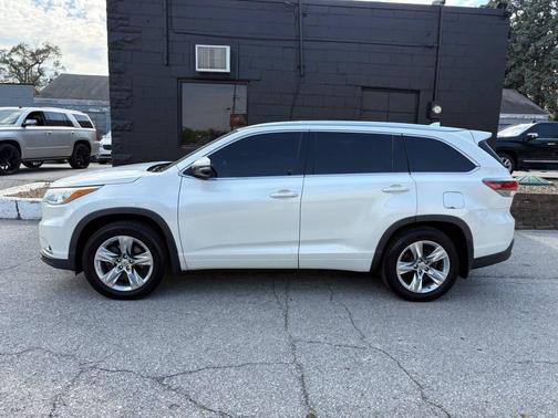 2014 Toyota Highlander Limited Platinum