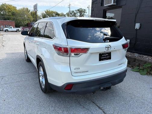 2014 Toyota Highlander Limited Platinum