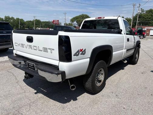 Summit White 2005 Chevrolet Silverado 2500 LS H/D