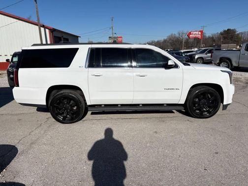 2017 GMC Yukon XL SLT