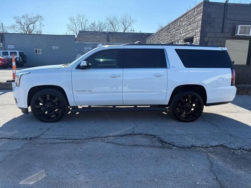 2017 GMC Yukon XL SLT