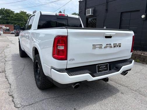 Bright White Clearcoat 2025 RAM 1500 Laramie