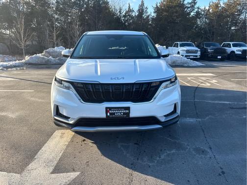 2022 Kia Carnival LX