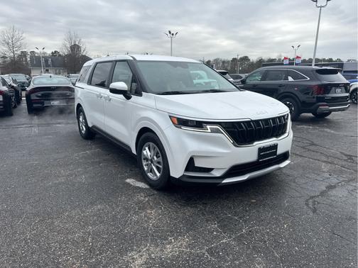 2024 Kia Carnival LX