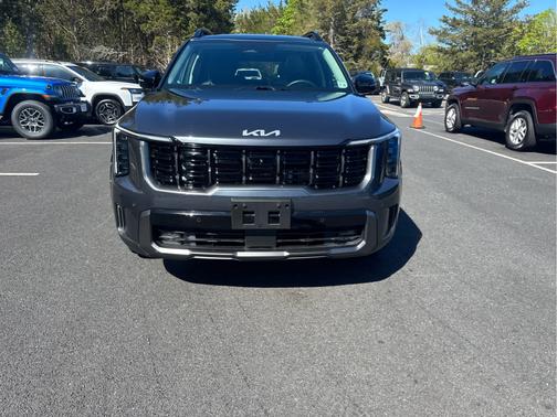 Gravity Grey 2024 Kia Sorento X-Line SX