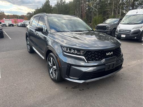 2022 Kia Sorento S