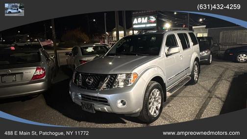 2010 Nissan Pathfinder LE