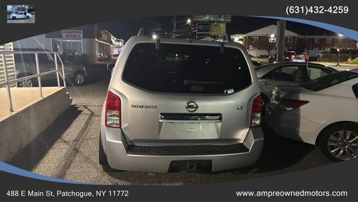 2010 Nissan Pathfinder LE