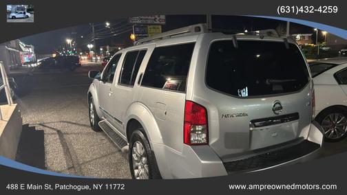 2010 Nissan Pathfinder LE