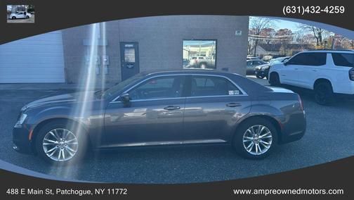 2017 Chrysler 300 Limited