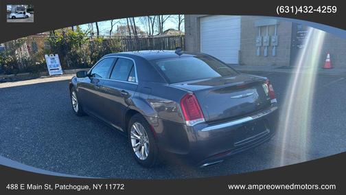 2017 Chrysler 300 Limited