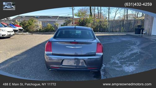 2017 Chrysler 300 Limited