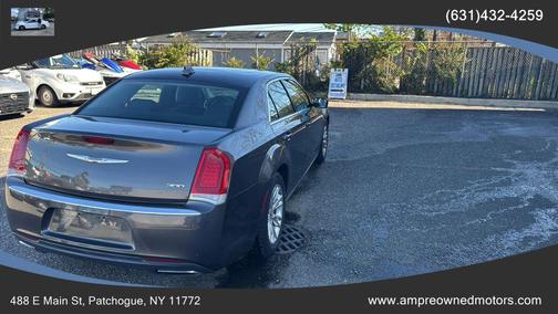 2017 Chrysler 300 Limited