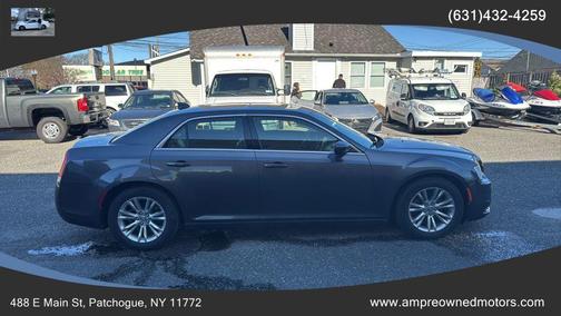 2017 Chrysler 300 Limited