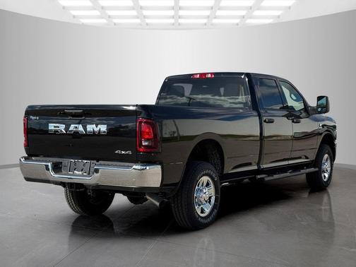 2025 RAM 2500 Tradesman Crew Cab 4x4 8' Box