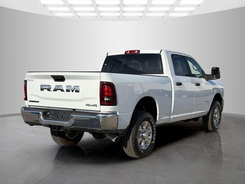 2025 RAM 2500 Big Horn Crew Cab 4x4 6'4' Box