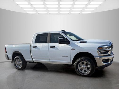 2025 RAM 2500 Big Horn Crew Cab 4x4 6'4' Box