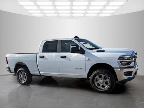 2025 RAM 2500 Big Horn Crew Cab 4x4 6'4' Box