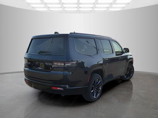 Midnight Sky 2025 Jeep Grand Wagoneer Series III Obsidian 4x4