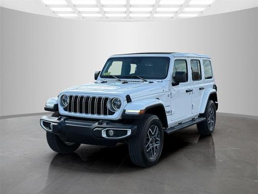 2024 Jeep Wrangler 4-Door Sahara 4x4