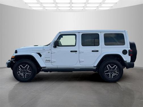 2024 Jeep Wrangler 4-Door Sahara 4x4