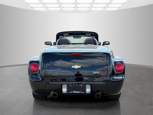 2005 Chevrolet SSR Base