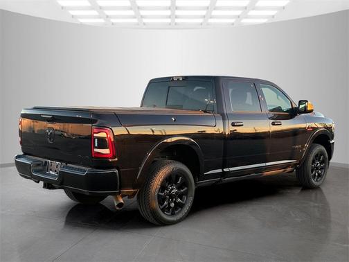 2022 RAM 2500 Limited Crew Cab 4x4 6'4' Box