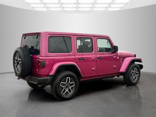 2024 Jeep Wrangler 4-Door Sahara 4x4