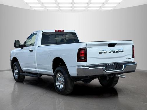 2025 RAM 2500 Tradesman Regular Cab 4x4 8' Box