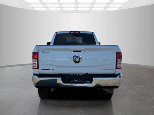 2021 RAM 2500 Big Horn Crew Cab 4x4 8' Box