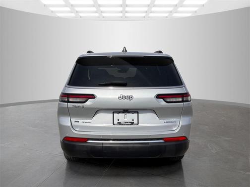 2022 Jeep Grand Cherokee L Laredo