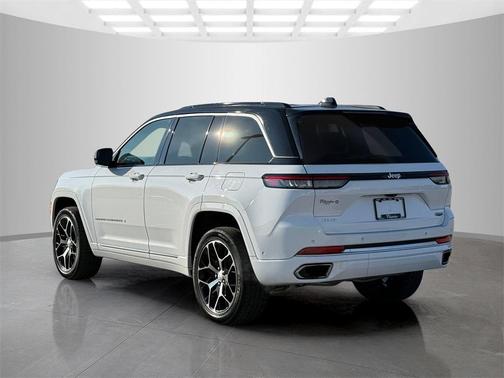2024 Jeep Grand Cherokee Summit